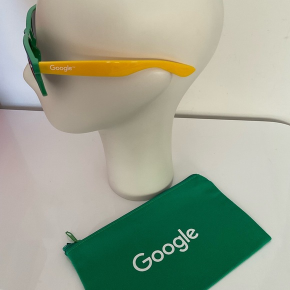 Google Multicolor Wayfarer Sunglasses with Green Pouch - Picture 2 of 6